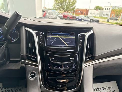Used 2020 Cadillac Escalade Platinum AWD/4WD image 52