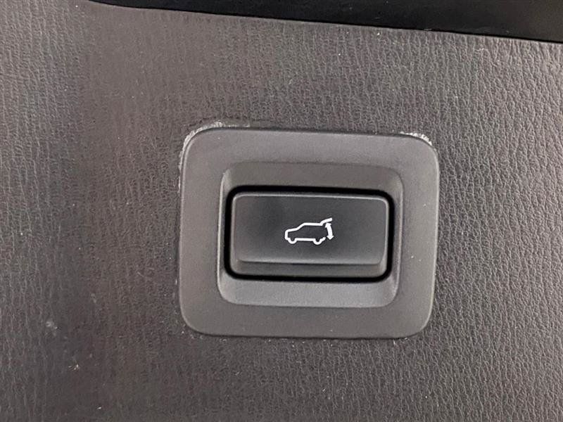 Used 2018 MAZDA CX-5 Touring w/ Preferred Equipment Package FWD image 10