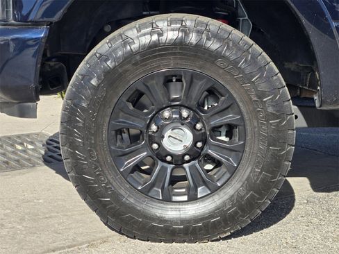 Used 2022 Ford F250 Lariat w/ Tremor Off-Road Package image 15