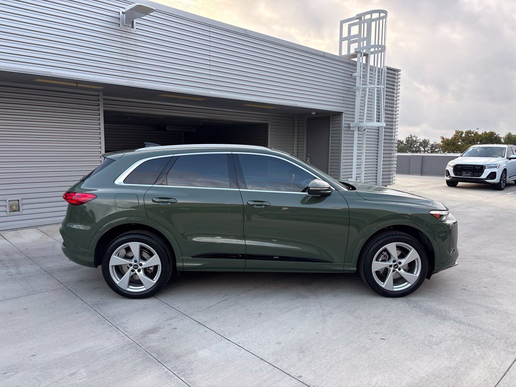 Used 2026 Audi Q5 Premium Plus AWD/4WD image 4