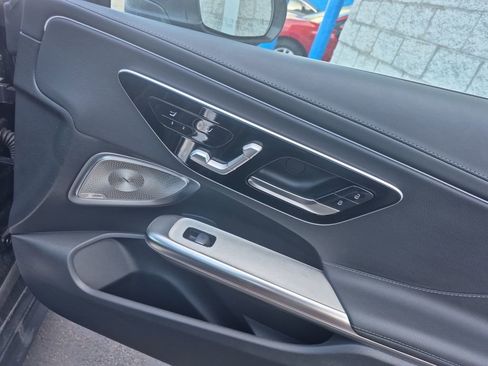 Used 2025 Mercedes-Benz CLE 300 4MATIC Cabriolet image 21