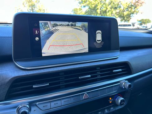 Used 2022 Kia Telluride EX w/ EX Premium Package image 16