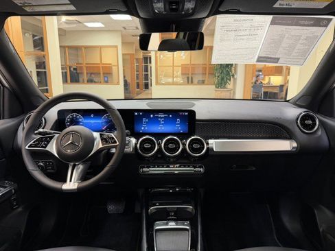 Used 2026 Mercedes-Benz GLB 250 image 61