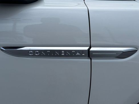 Used 2020 Lincoln Continental Reserve AWD/4WD image 13