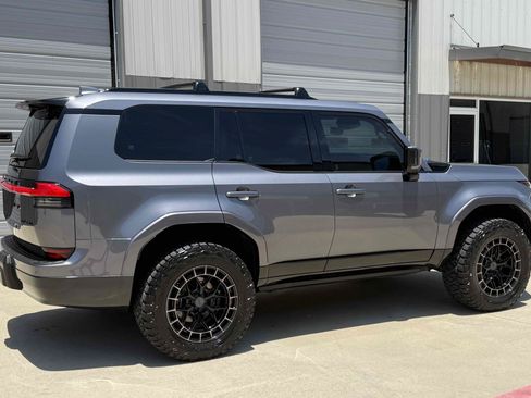 Used 2025 Lexus GX 550 w/ Accessory Package (Z1) AWD/4WD image 60