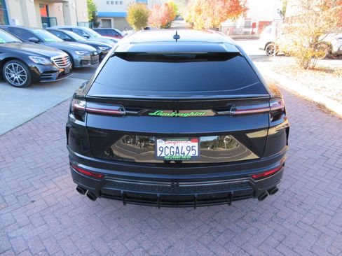 Used 2022 Lamborghini Urus image 88