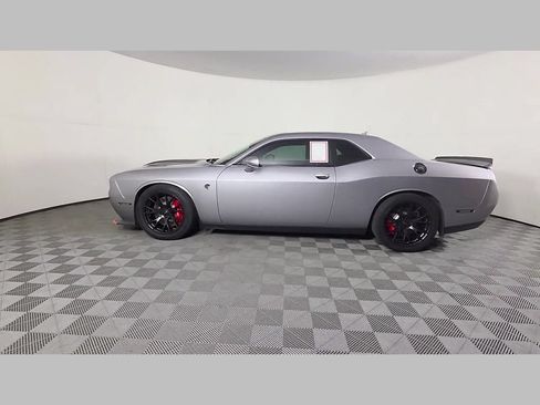 Used 2016 Dodge Challenger SRT Hellcat RWD image 45