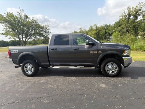 Used 2018 RAM 2500 Tradesman w/ Chrome Appearance Group AWD/4WD image 3