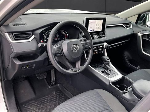 Used 2024 Toyota RAV4 LE image 9