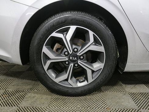 Used 2020 Kia Forte LXS image 14