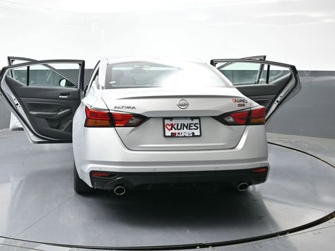 Used 2024 Nissan Altima 2.5 SR image 35