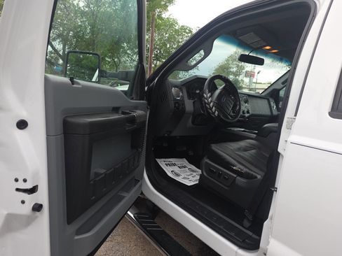 Used 2016 Ford F350 XLT w/ XLT Value Package image 2
