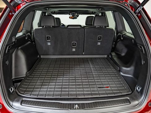 Used 2023 Jeep Grand Cherokee Altitude RWD image 37