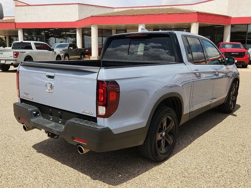 Used 2023 Honda Ridgeline Black Edition image 4