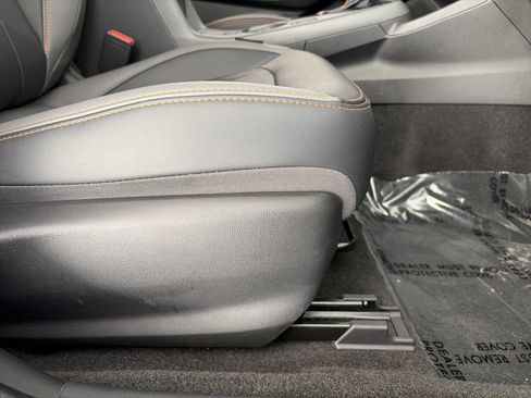 Used 2024 Subaru Crosstrek 2.5i Limited w/ Crosstrek Mirror Package image 31