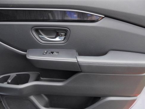 Used 2023 Honda Pilot Elite image 30