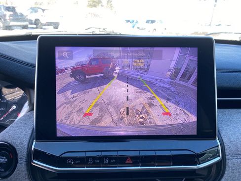 Used 2022 Jeep Compass Latitude image 17