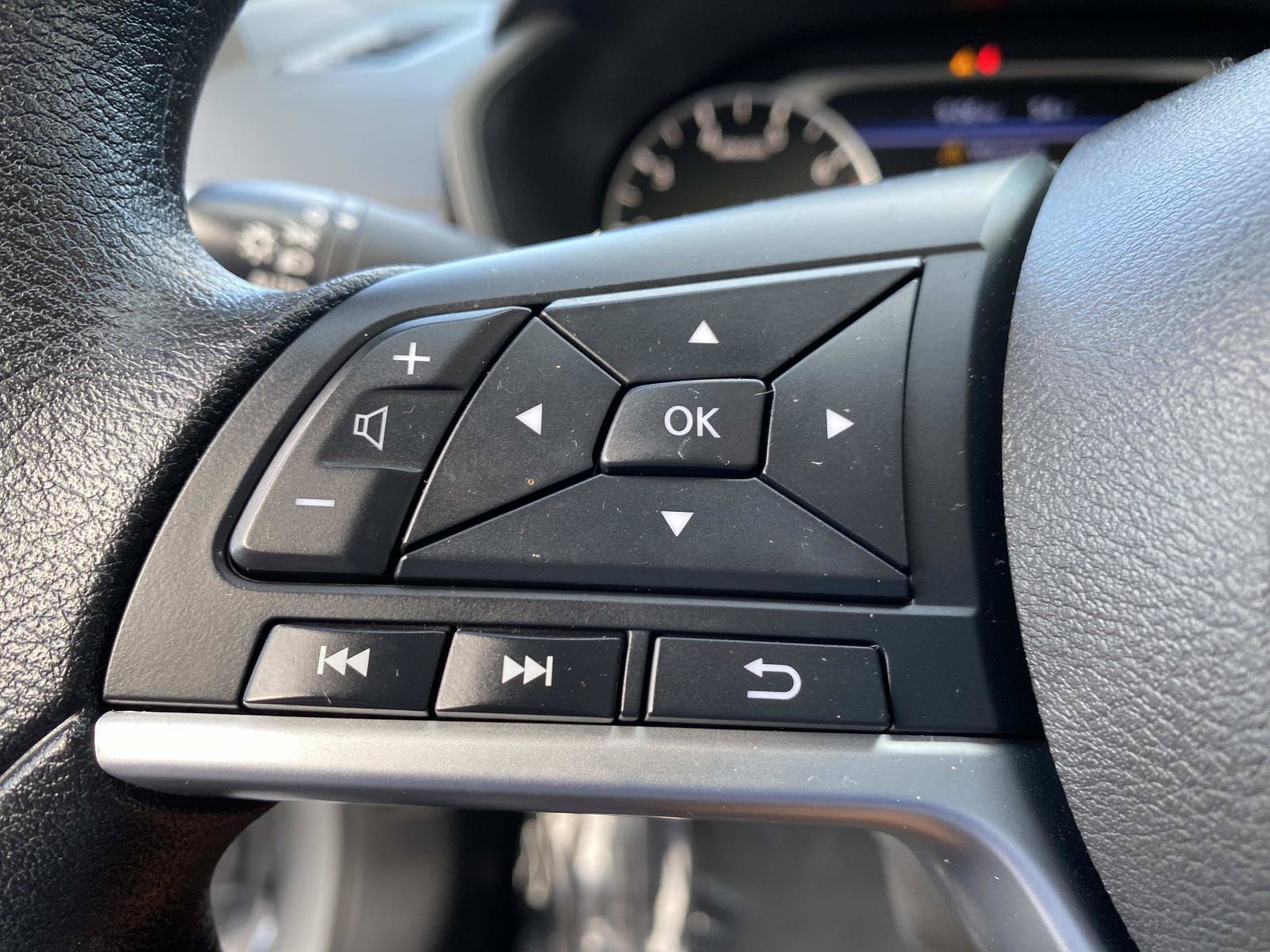 Used 2023 Nissan Altima 2.5 SV AWD/4WD image 17