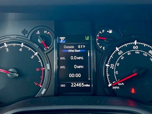 Certified 2022 Toyota 4Runner SR5 AWD/4WD image 19