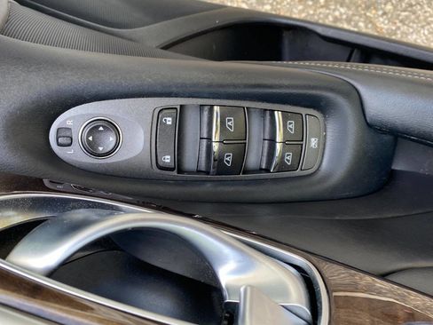 Used 2018 INFINITI Q50 Luxe image 17