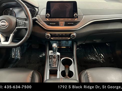 Used 2024 Nissan Altima 2.5 SR FWD image 13