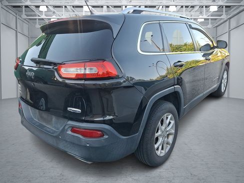 Used 2015 Jeep Cherokee Latitude w/ Comfort/Convenience Group AWD/4WD image 3