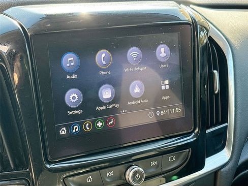 Used 2020 Chevrolet Traverse LT w/ Driver Confidence II Package image 16