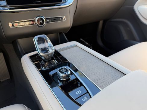 New 2026 Volvo XC90 T8 Plus w/ Protection Package Premier image 13