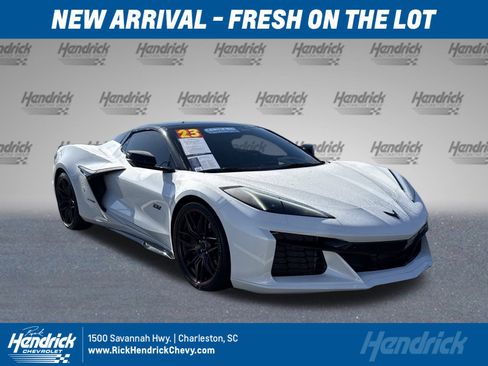 Used 2023 Chevrolet Corvette Z06 image 1