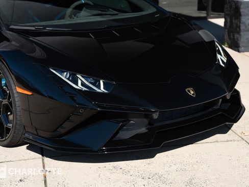 Used 2024 Lamborghini Huracan Tecnica image 2
