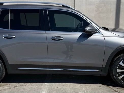 Used 2021 Mercedes-Benz GLB 250 image 3