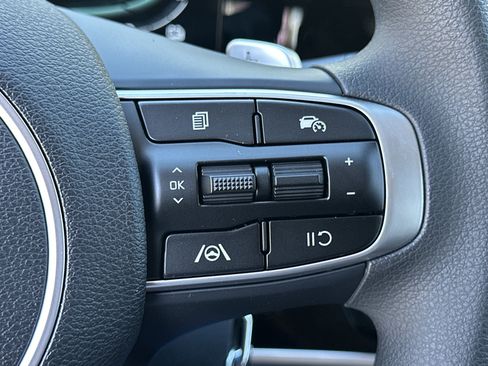 New 2025 Kia Sportage LX image 9