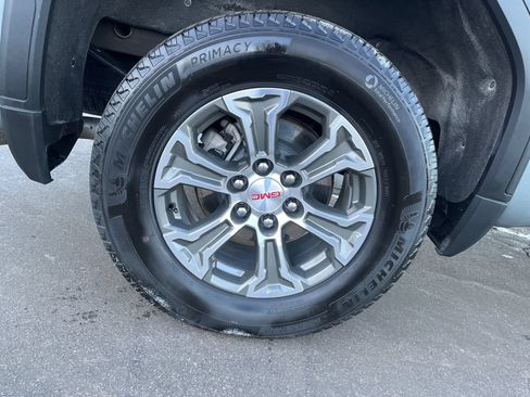 Used 2025 GMC Sierra 1500 SLT AWD/4WD image 11
