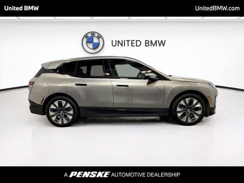 Used 2024 BMW iX xDrive50 AWD/4WD image 4