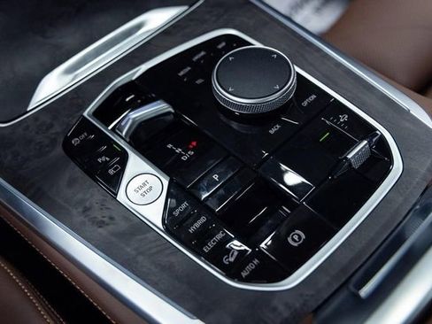 New 2026 BMW X5 xDrive50e image 21