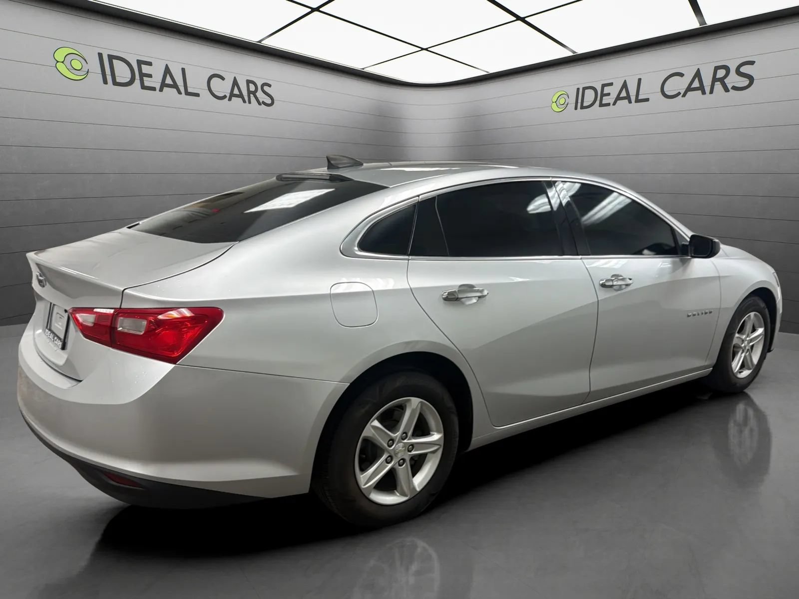 Used 2020 Chevrolet Malibu LS FWD image 5