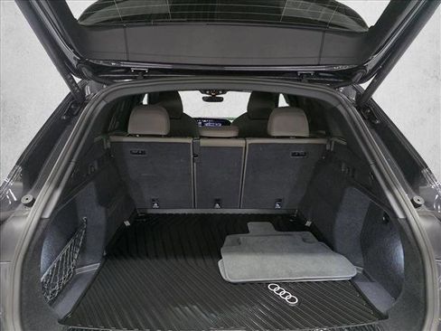 Certified 2025 Audi Q5 Premium Plus image 26