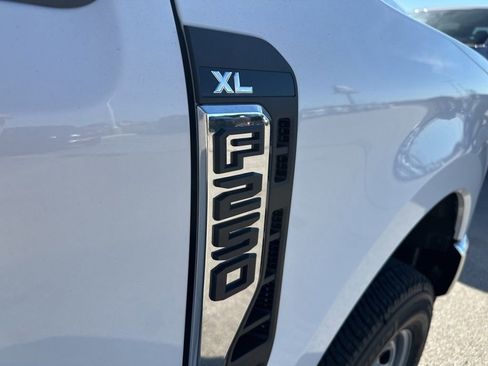 New 2026 Ford F250 XL w/ XL Chrome Package image 44