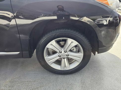 Used 2013 Toyota Highlander Limited image 9