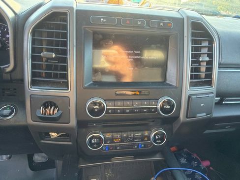 Used 2018 Ford Expedition Max XLT w/ Equipment Group 202A RWD image 10