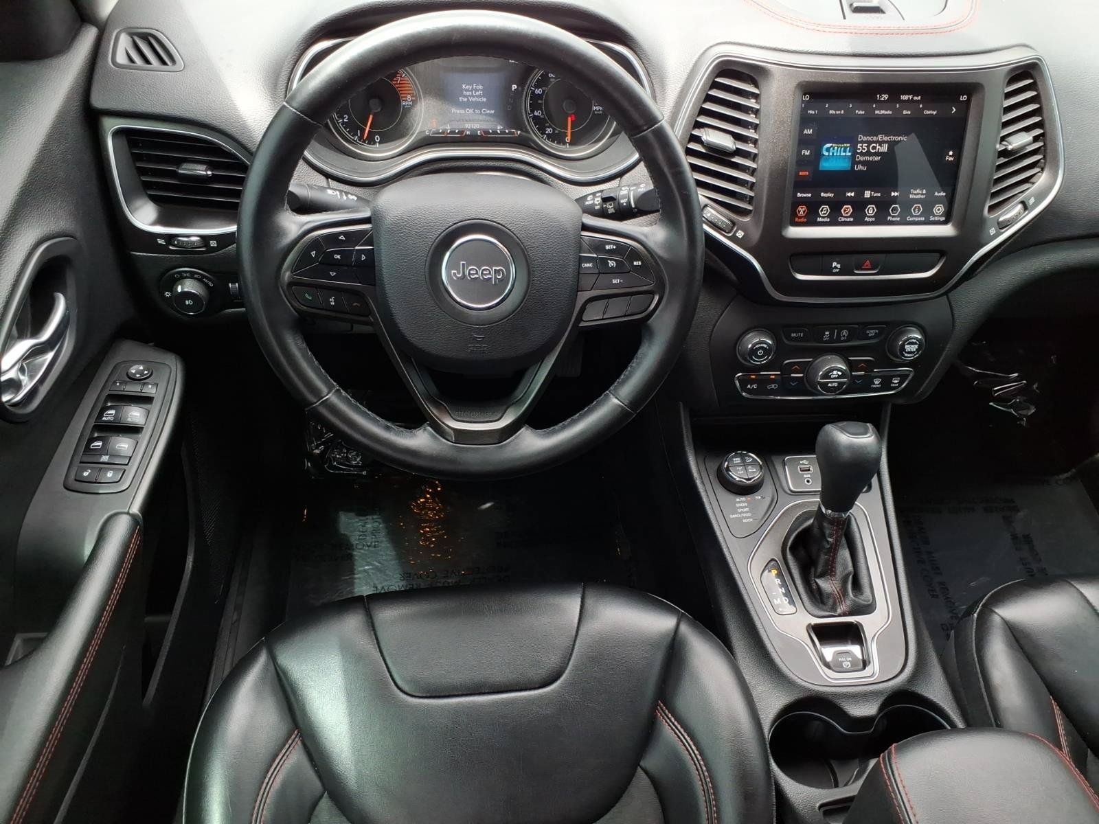 Used 2019 Jeep Cherokee Trailhawk w/ Comfort/Convenience Group AWD/4WD image 23