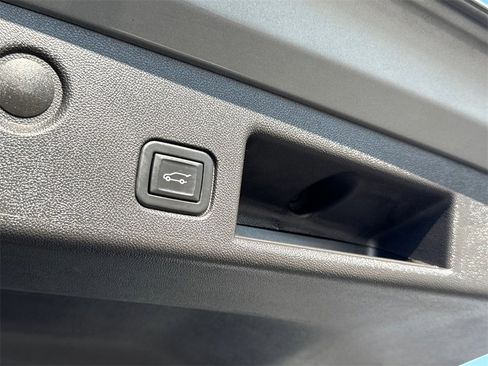 Used 2024 Chevrolet Equinox LT image 10