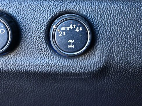 Used 2019 Chevrolet Colorado Z71 AWD/4WD image 27