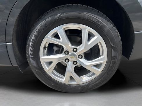 Used 2019 Chevrolet Equinox LT w/ Sun & Navigation Package AWD/4WD image 8
