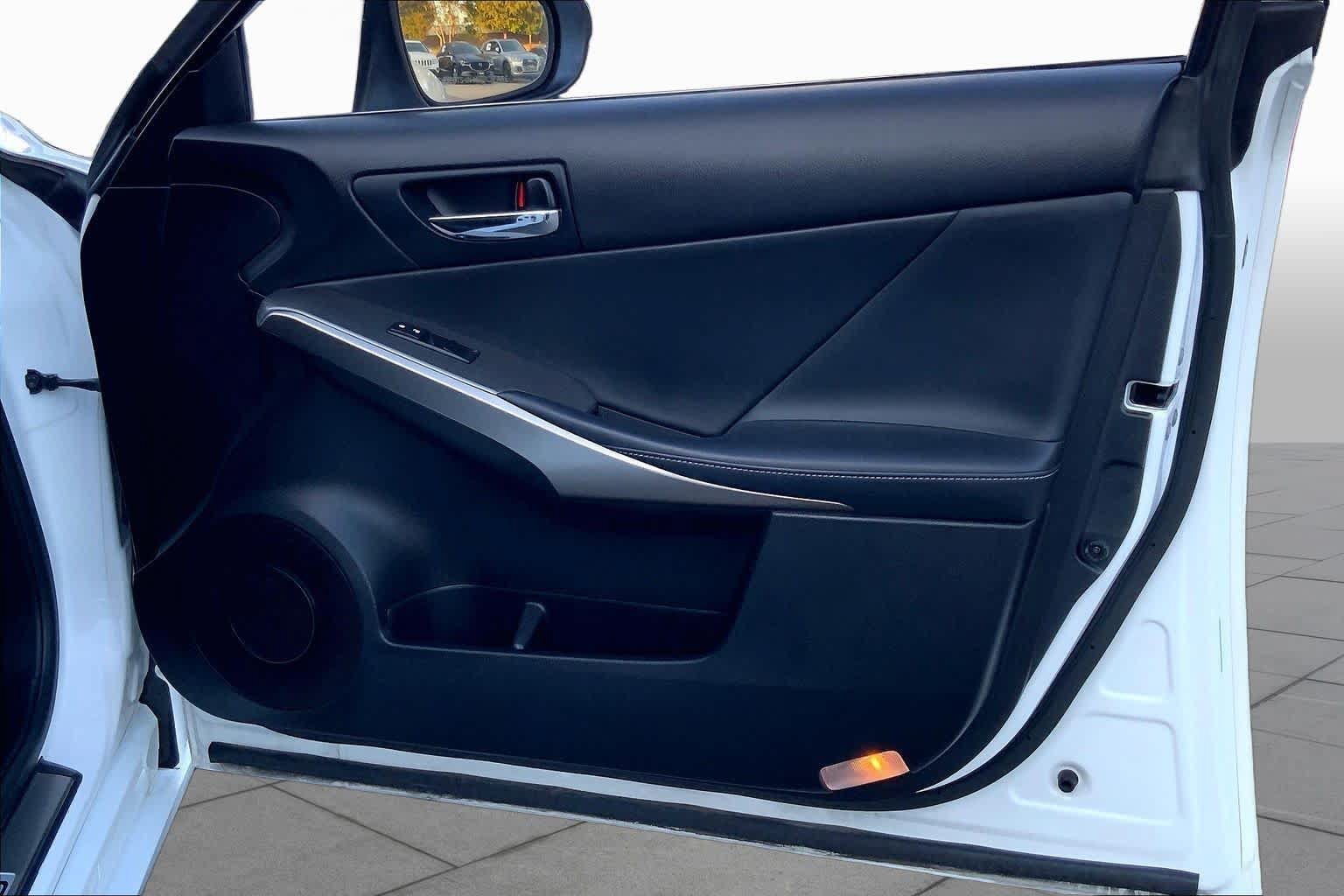 Used 2014 Lexus IS 350 w/ F Sport Package RWD image 23