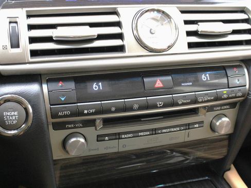 Used 2017 Lexus LS 460 w/ Comfort Package RWD image 64