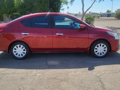 Used 2015 Nissan Versa SV FWD image 10