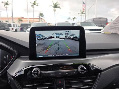 Used 2024 Ford Escape Active image 14