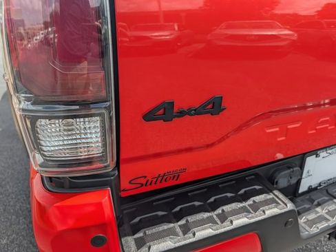 Used 2023 Toyota Tacoma TRD Pro AWD/4WD image 18