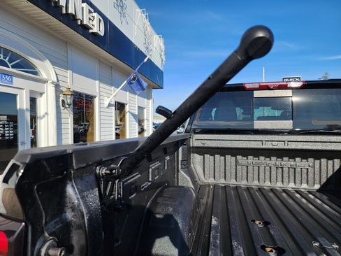 Used 2024 GMC Sierra 2500 Denali w/ Denali Reserve Package image 13